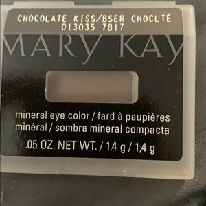 Mineral eye color Chocolate kiss